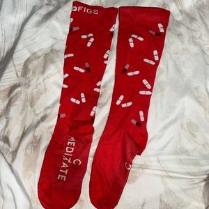 Used figs “medicate” compression socks